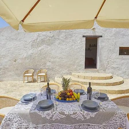 Tenuta Del Carrubo شاكا